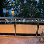 Dresden Zentral Altstadt Am Neptunbrunnen Zwei Zimmer アパート ドレスデン