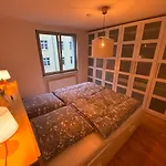 アパート Dresden Zentral Altstadt Am Neptunbrunnen Zwei Zimmer ドレスデン