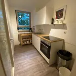 Dresden Zentral Altstadt Am Neptunbrunnen Zwei Zimmer Lägenhet *